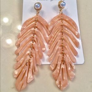 🍑 Boho draping palm frond acetate earrings